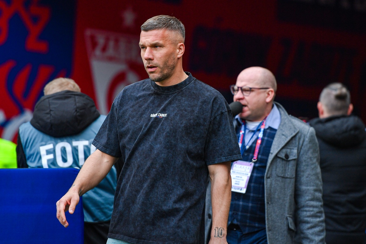 Górnik i nowa era. Lukas Podolski szczerze o finansach, transferach i ambicjach - Goal.pl