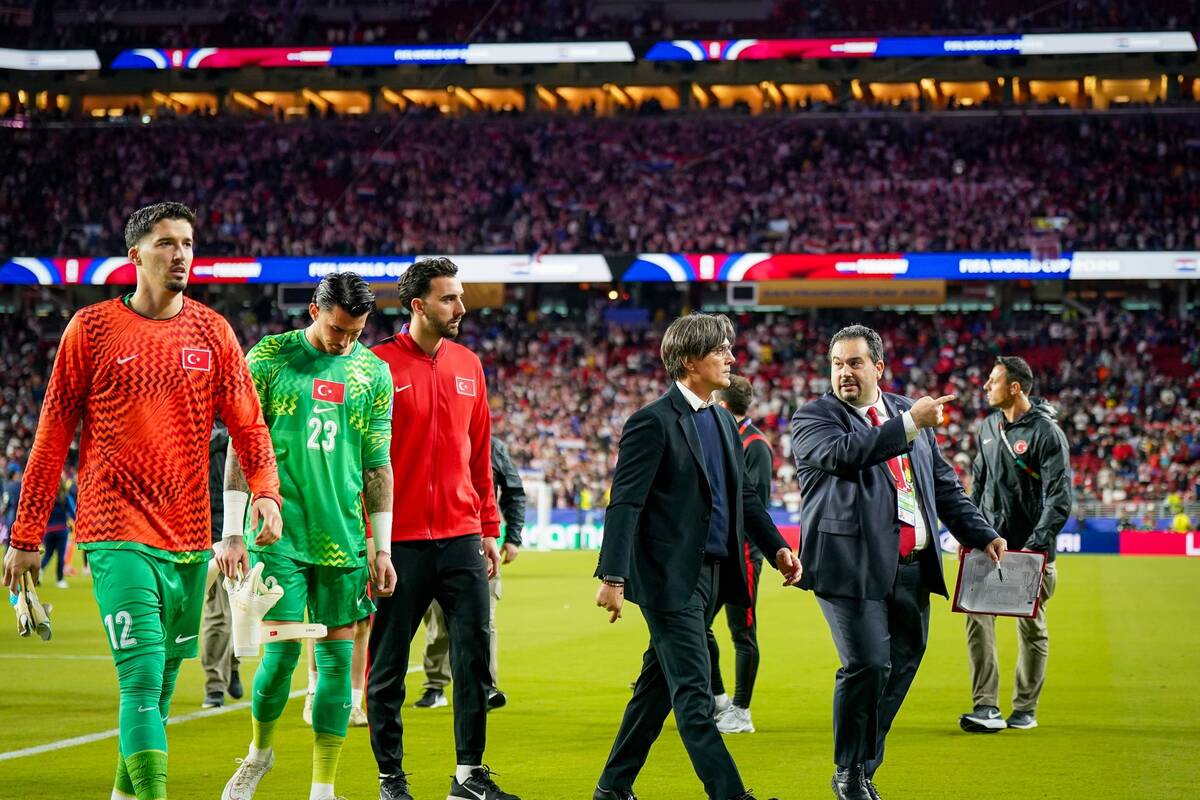 Kompletnie zawiedli na mundialu, nie chcą zwalniać trenera. Zaskakująca decyzja