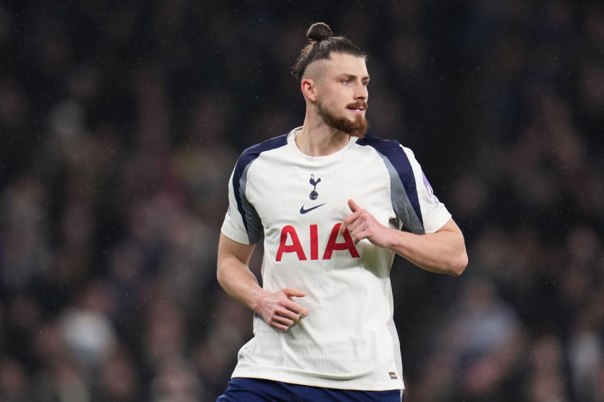 Nie poradził sobie w Tottenhamie. Wrócił do Serie A
