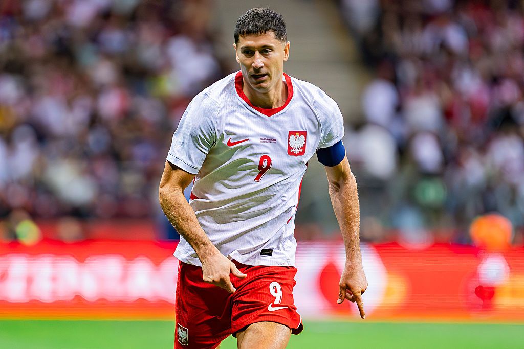 Fabrizio Romano ogłosił światu, gdzie przechodzi Lewandowski