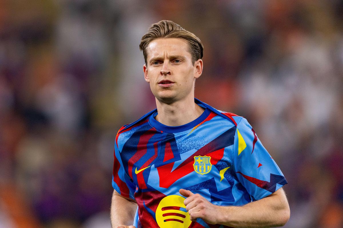 Barcelona szykuje się na rozstanie? De Jong ma coraz większy problem