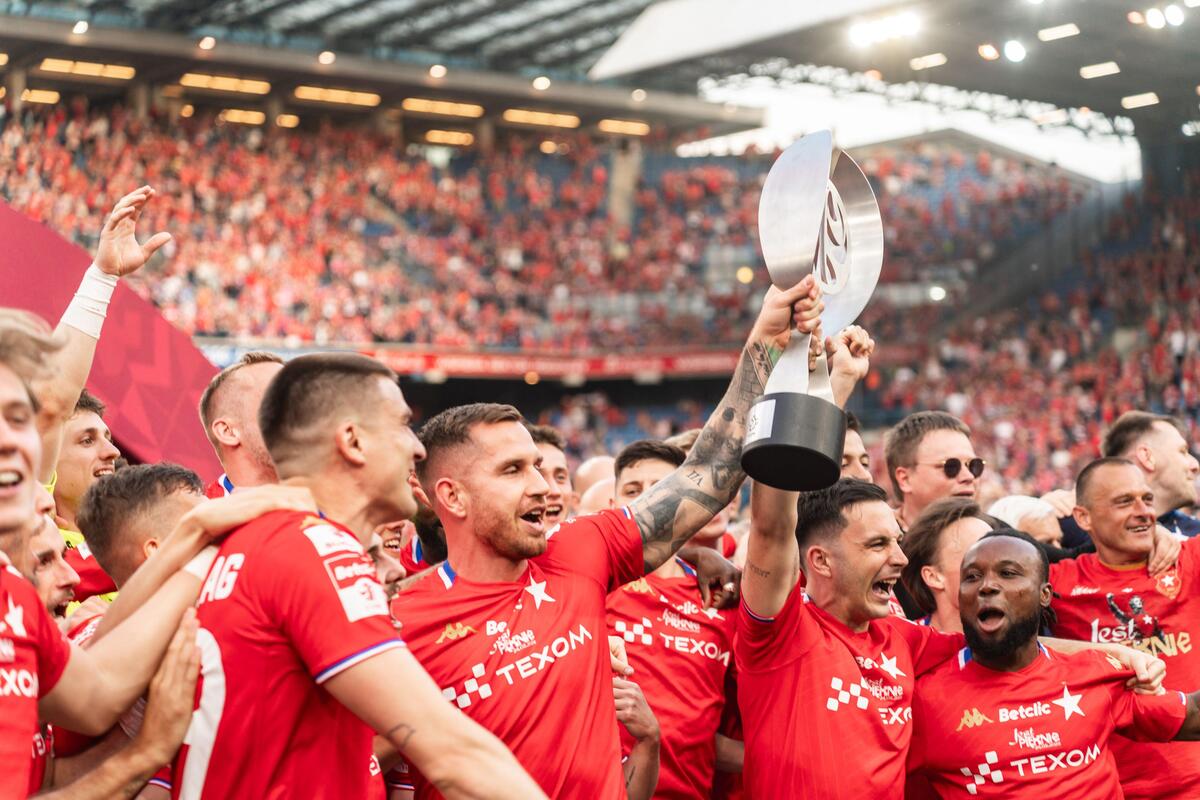 Chce zostać w Wiśle Kraków do końca kariery. 