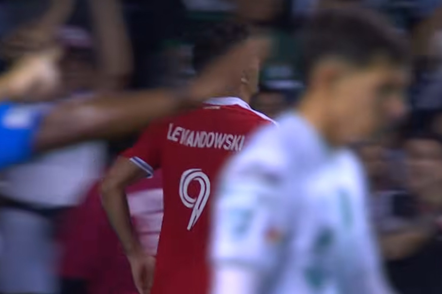 Robert Lewandowski wrócił na listę strzelców. Wymierzył decydujący cios [WIDEO]