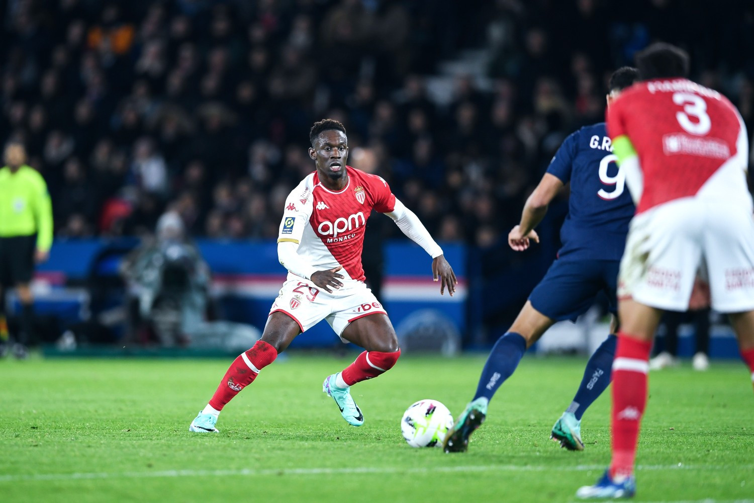 Gwiazda Stanów Zjednoczonych chce z powrotem do Premier League. AS Monaco otrzymało ofertę