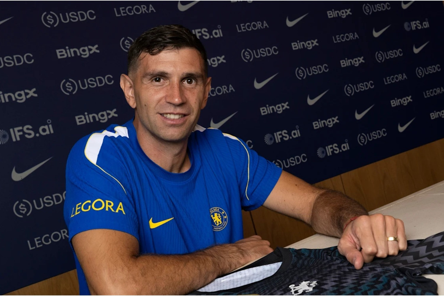 OFICJALNIE: Emiliano Martínez zrealizował głośny transfer