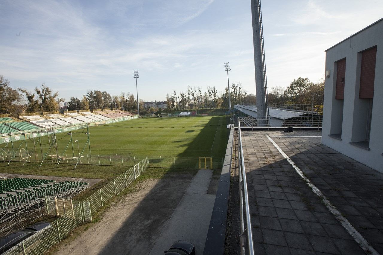 Trwa rozbiórka kultowego stadionu. Świętowano tam mistrzostwo Polski