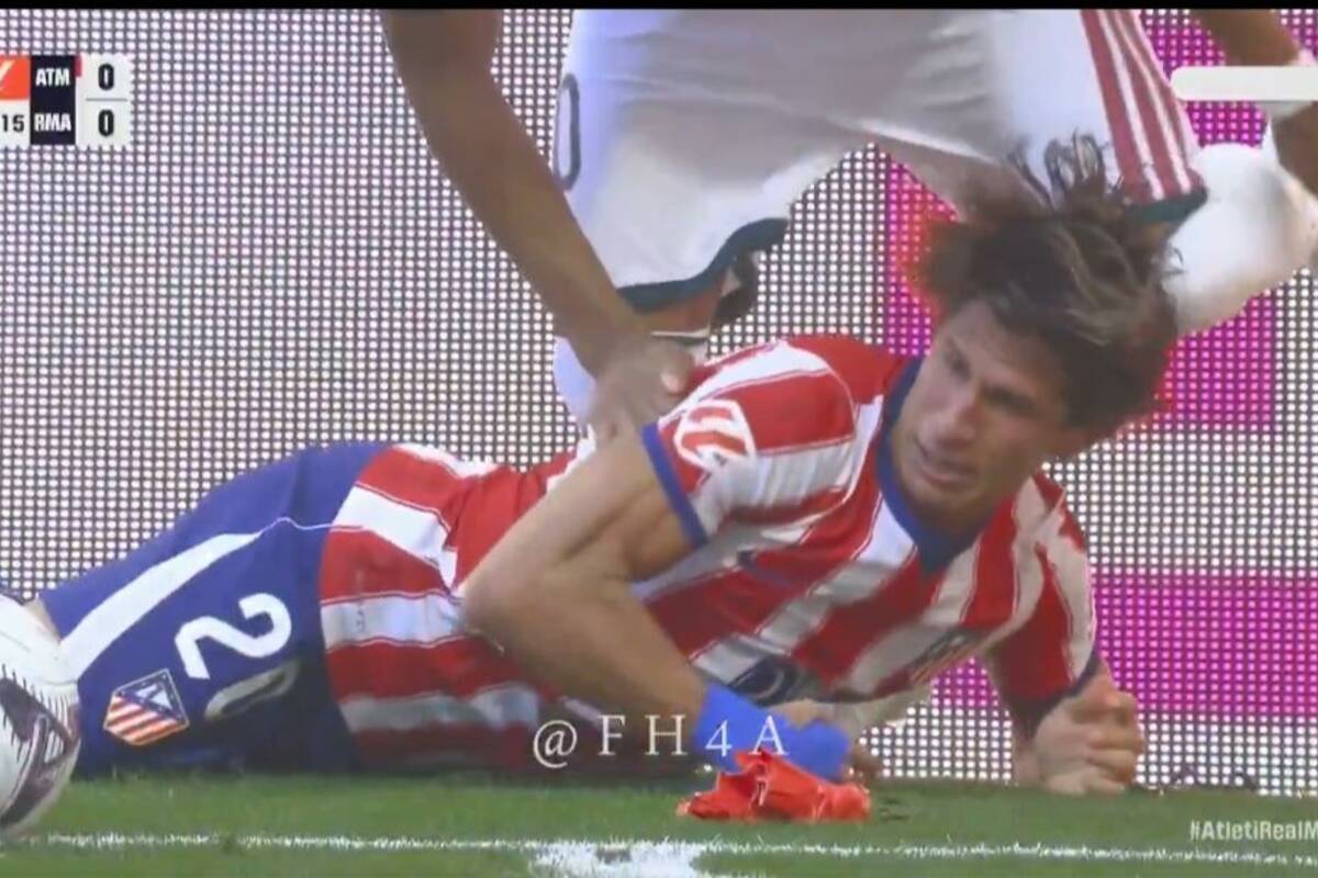 Szokujące, co zrobił Mbappe. Atak kolanem w głowę [WIDEO]