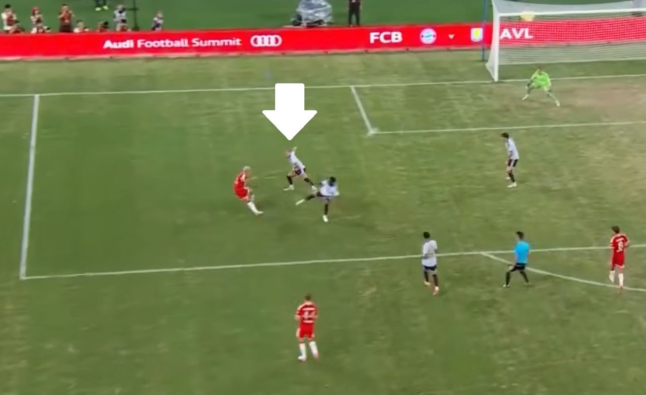 Aston Villa oblała egzamin. Matty Cash zamieszany przy bramkach Bayernu [WIDEO]