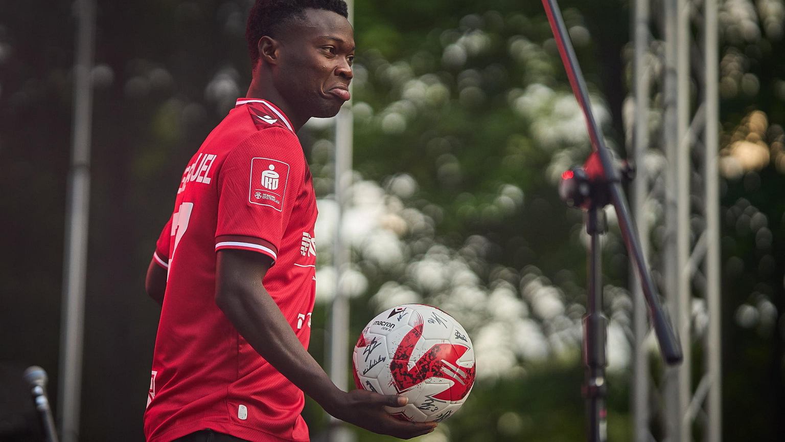 Media: Piłkarz odchodzi z Widzewa do rywala z Ekstraklasy