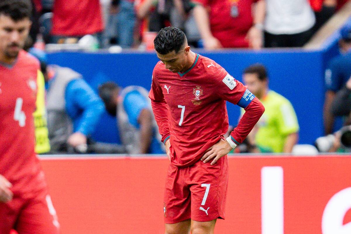 Tego wściekły Ronaldo nie miał zamiaru zrobić. Tak tłumaczył go trener po klęsce Portugalii