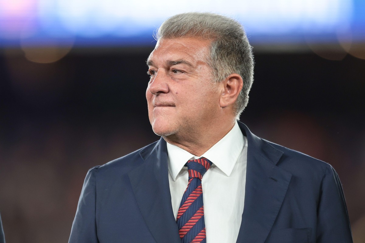 FC Barcelona odrzuciła ofertę za pomocnika. Klub naciska na transfer