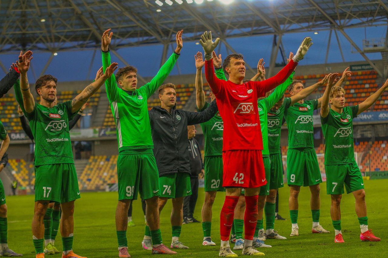 Trwa wyjazdowy maraton Warty Poznań. Rywal otarł się o PKO Ekstraklasę