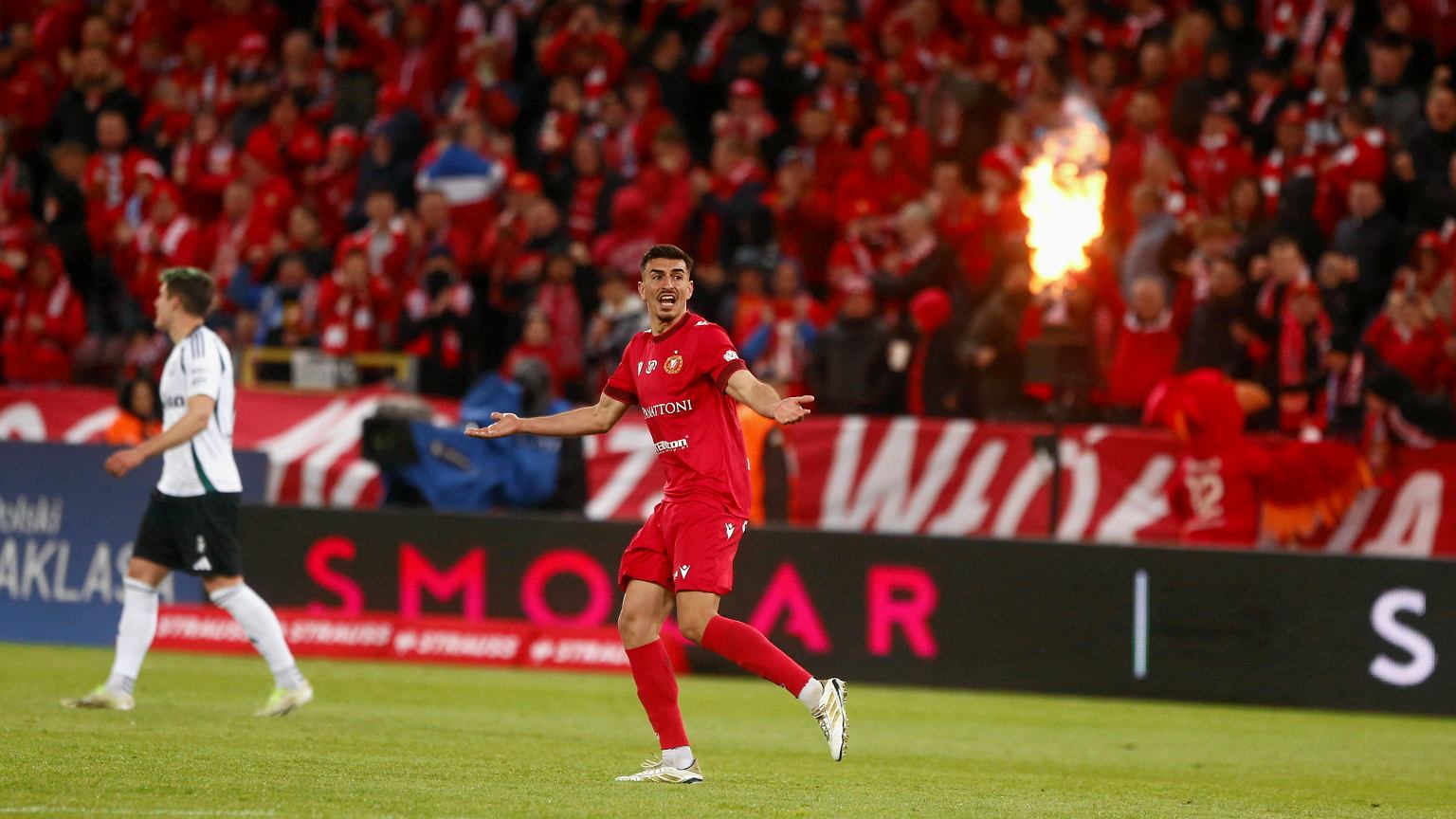 Media: 48-krotny mistrz kraju chce gwiazdę Widzewa