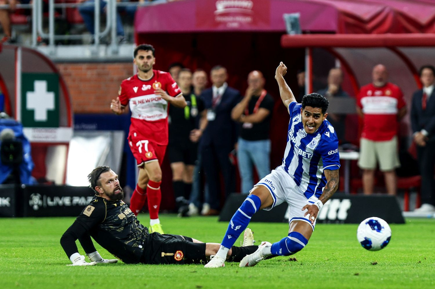 Trener Widzewa Łódź szczerze o wielkim błędzie Bartłomieja Drągowskiego