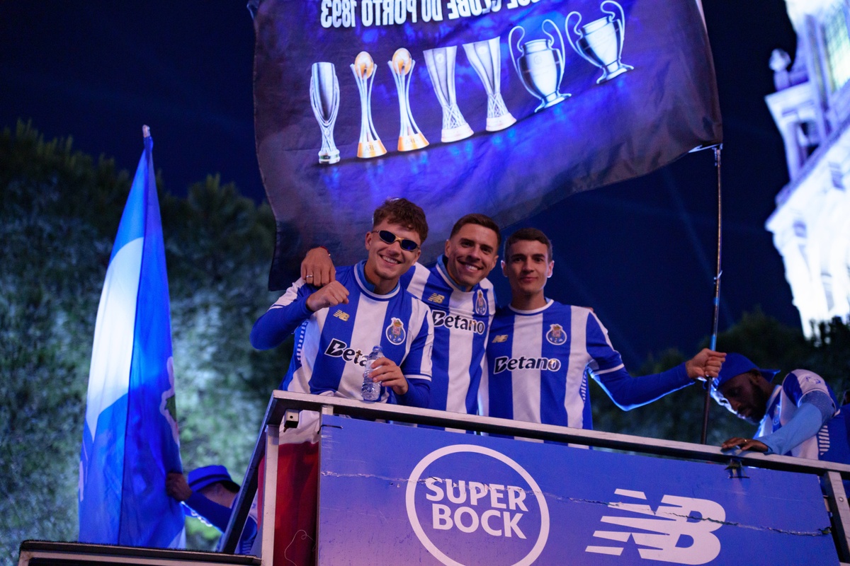 Barcelona chce reprezentanta Polski? To byłby szokujący transfer! - Goal.pl