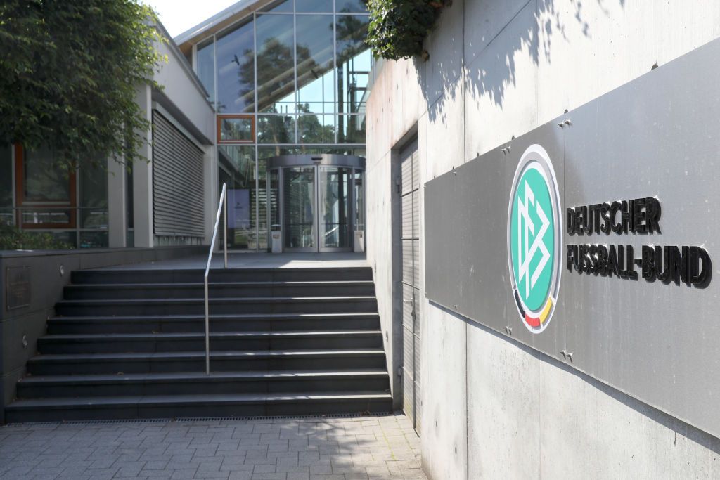 Policja wtargnęła do niemieckiej federacji. Tuż po klęsce na mundialu