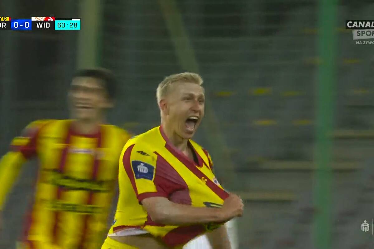 Ale urwał! Piękny gol w walce o utrzymanie w Ekstraklasie [WIDEO]