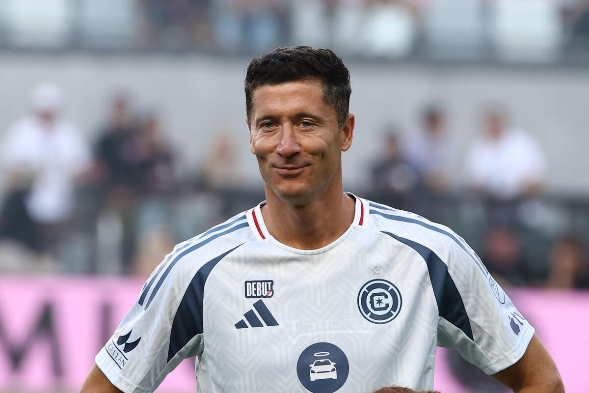Lewandowski był przymierzany do tego klubu. Teraz chcą gwiazdę Lecha Poznań