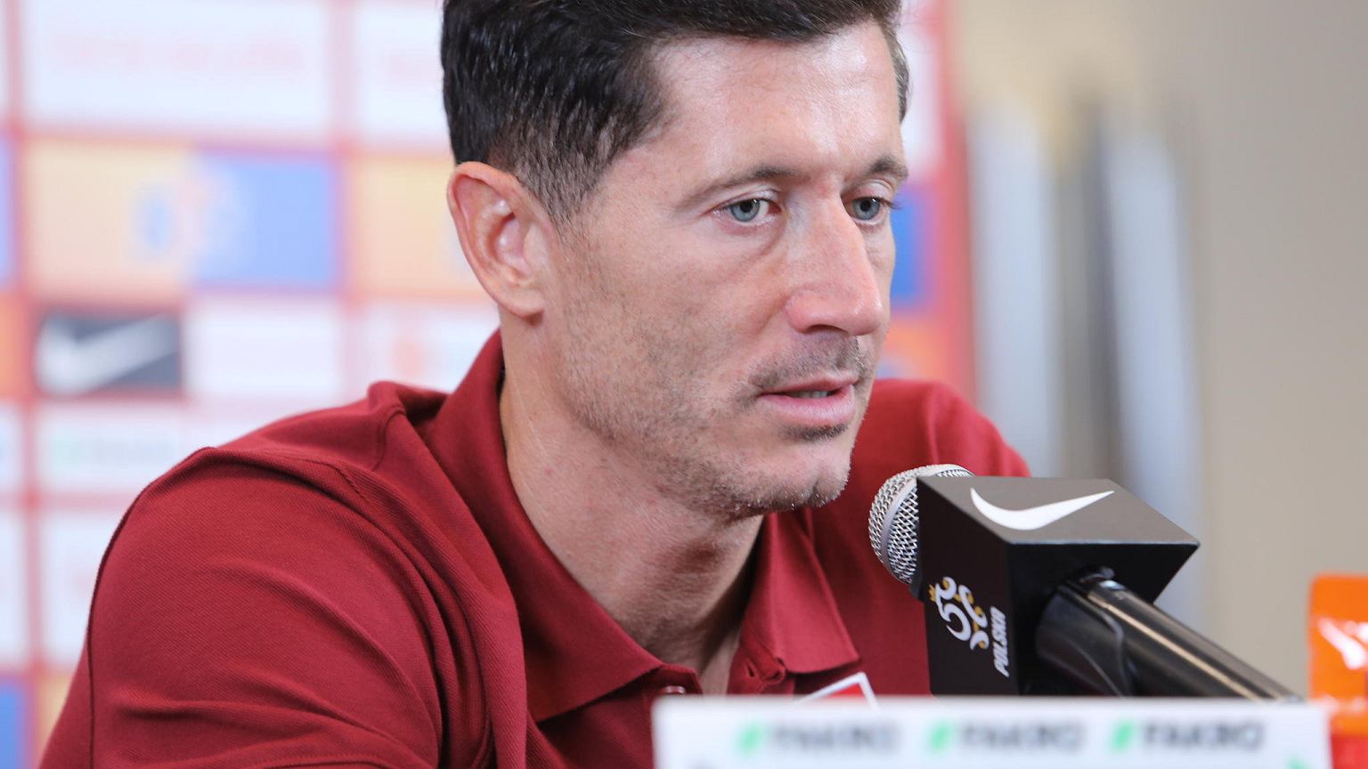 Robert Lewandowski doznał szoku na konferencji. Powtórzył to trzy razy