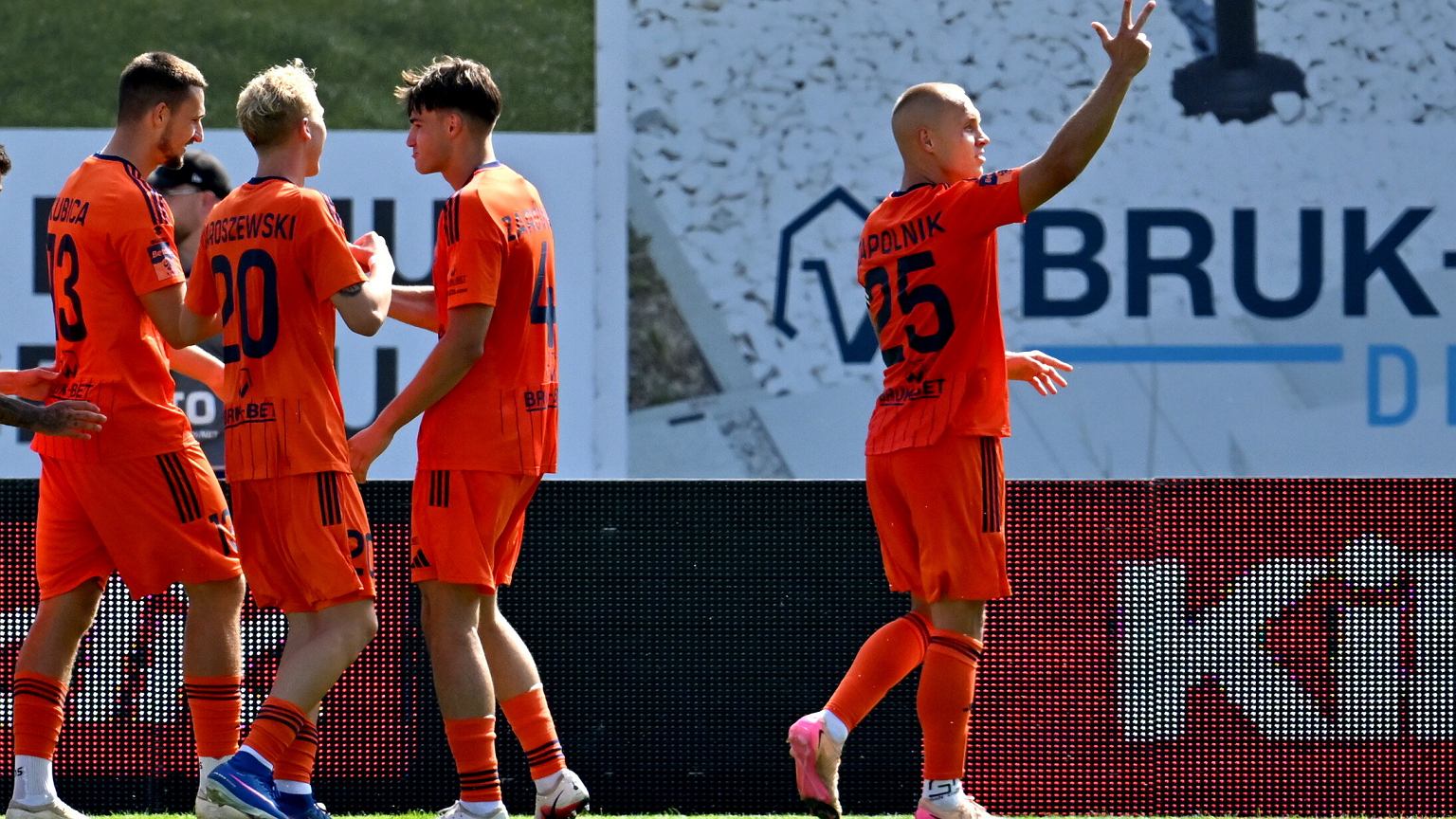 Gol sezonu w Niecieczy. Oto tabela I ligi po niedzielnych meczach