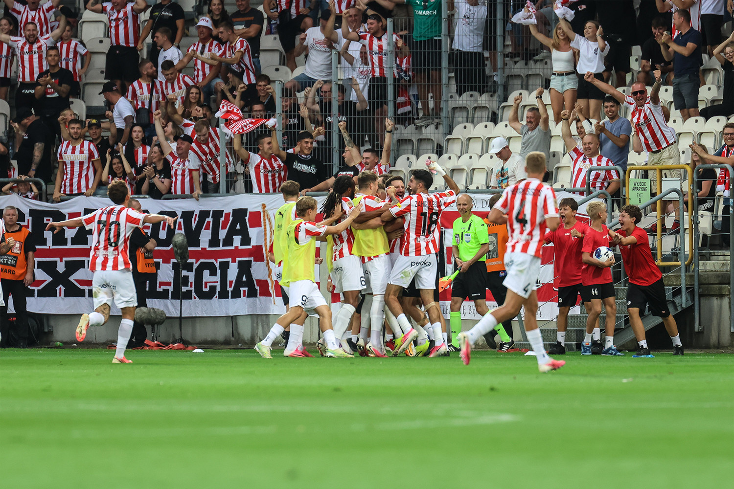 Pierwsze zwycięstwo Bartosza Grzelaka w Ekstraklasie. Cracovia odwróciła losy meczu [WIDEO]