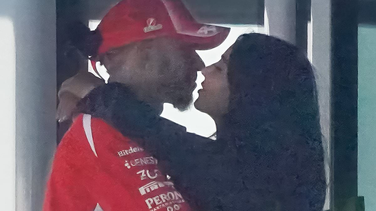 Nowe zdjęcia ujawniają intymny moment Kim Kardashian z Lewisem Hamiltonem