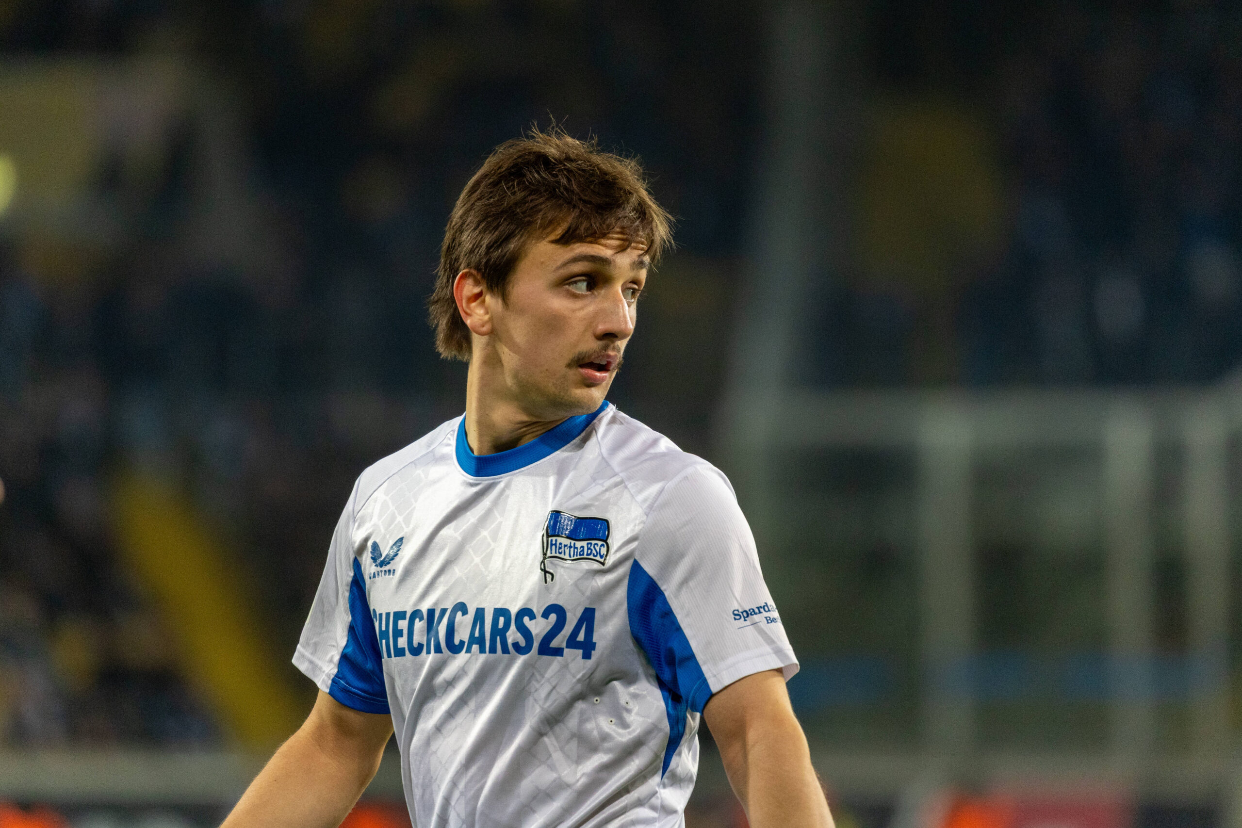 Karbownik trafi do Widzewa? Nowe wieści – PiłkaNożna.pl