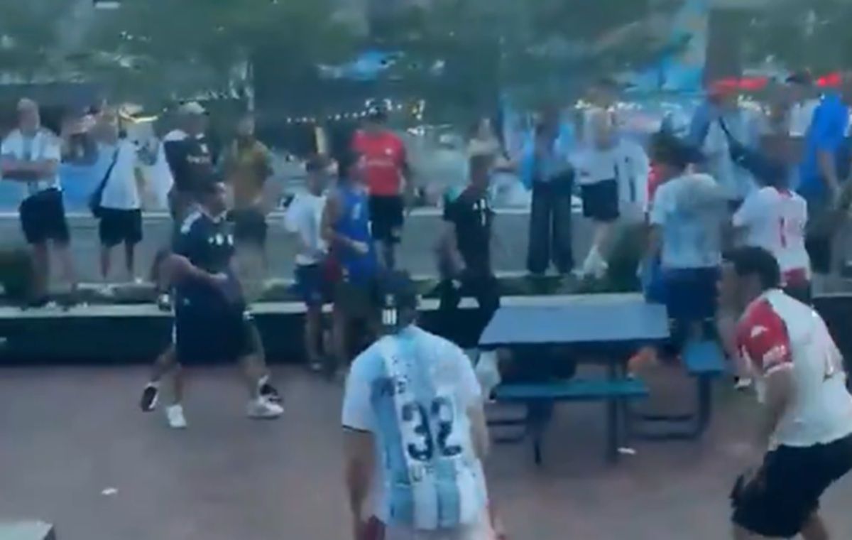 Sceny przed półfinałem MŚ. Doszło do bójki argentyńskich kiboli