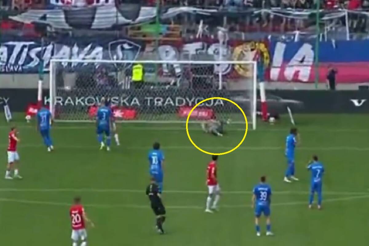 Szokujący gol w meczu Wisły! Co zrobił bramkarz rywali? [WIDEO]