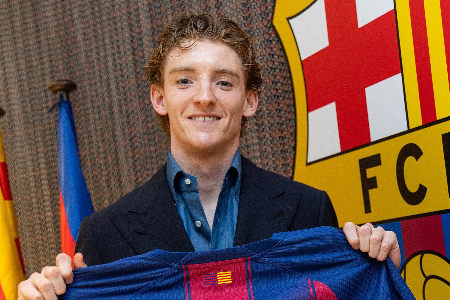Wszystko jasne! Dlatego Anthony Gordon wolał FC Barcelonę od Bayernu Monachium | Transfery.info
