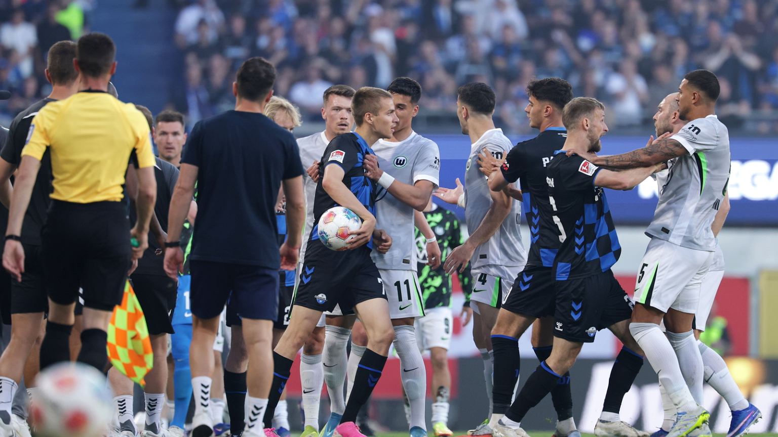 Od ćwierćfinału LM do katastrofy. Tak gigant runął z hukiem pierwszy raz w historii