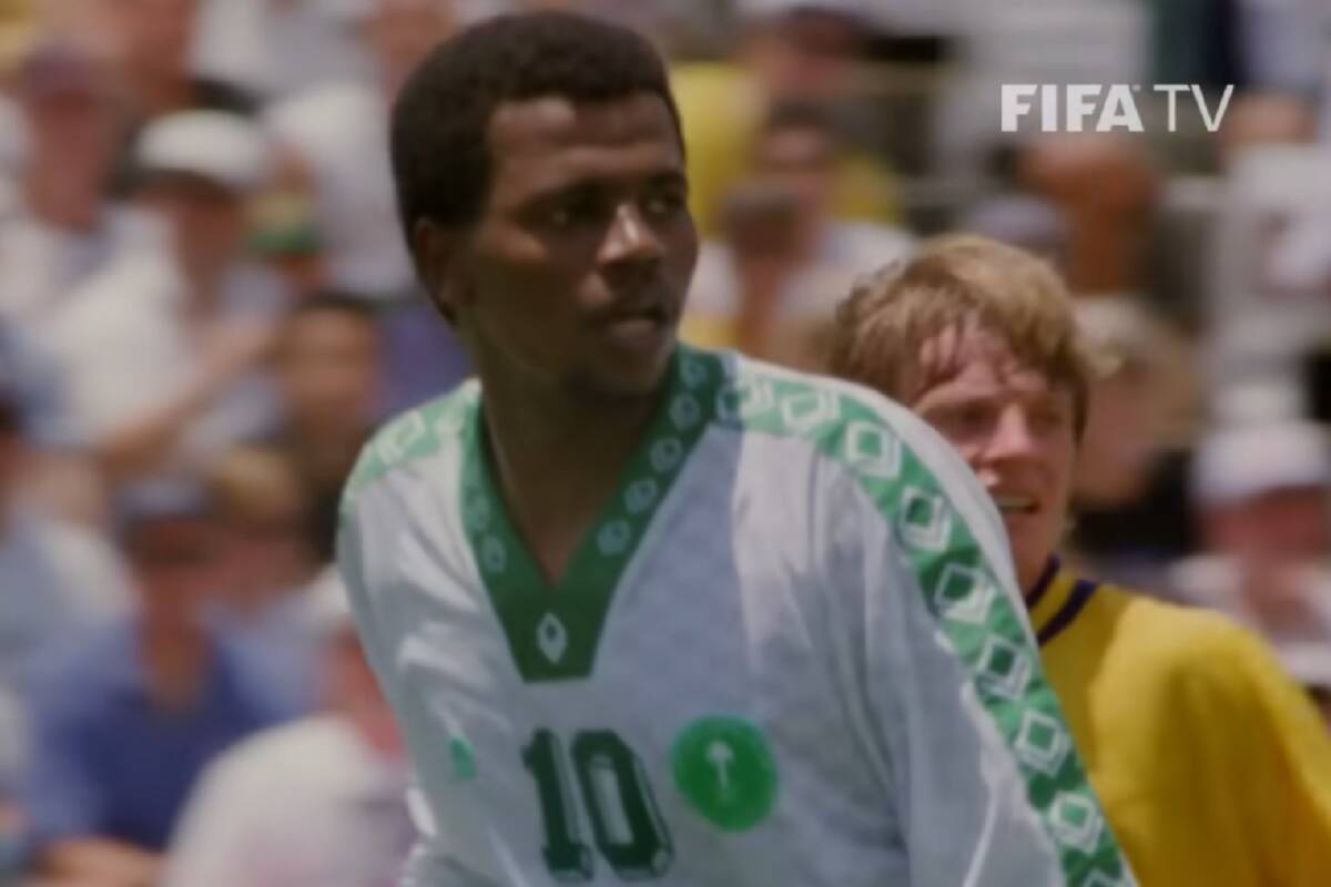 Gol - ikona mundiali. Gość poszedł jak Maradona [WIDEO]