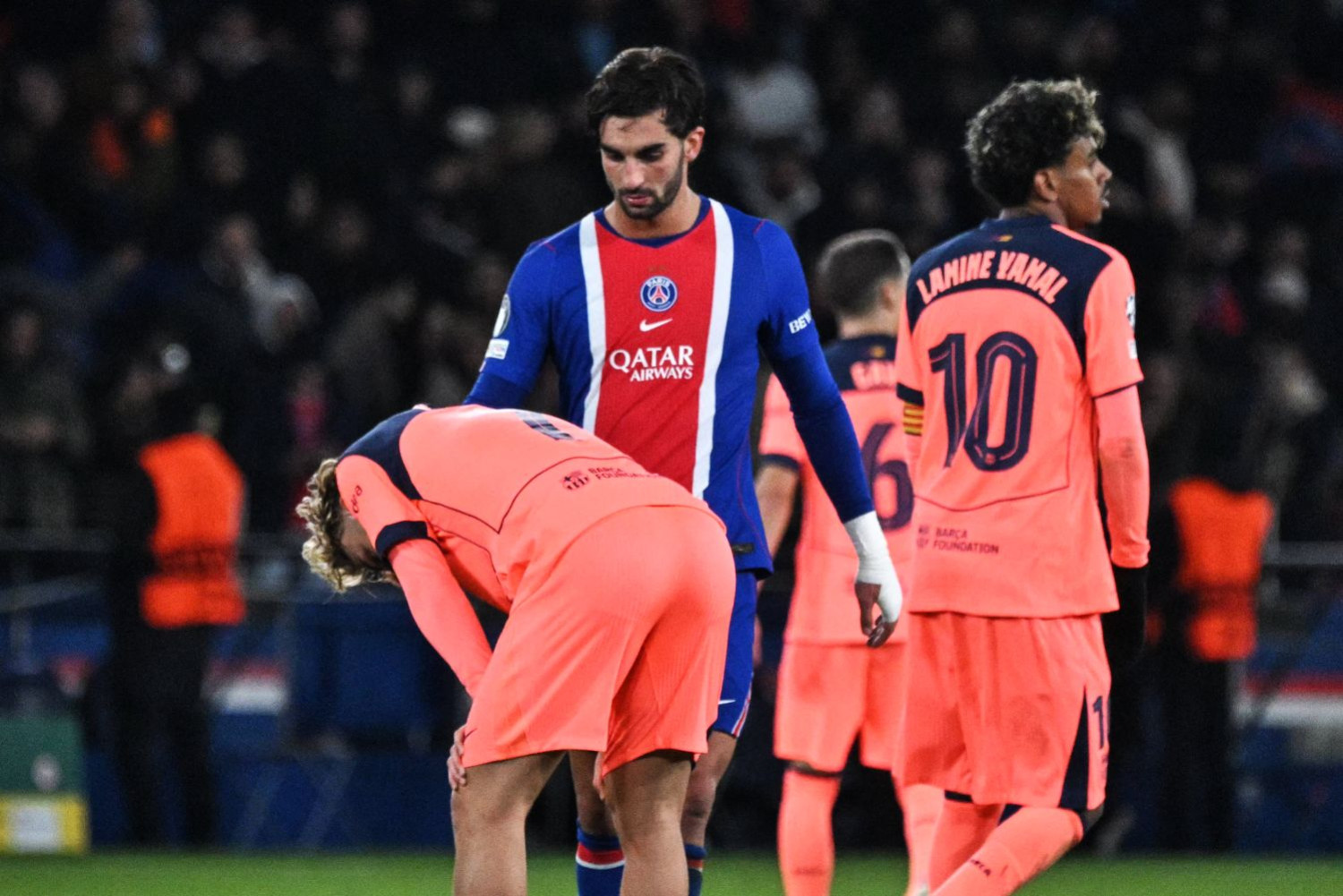 „Dziwne”. Dlatego FC Barcelona zagrała w strojach z poprzedniego sezonu