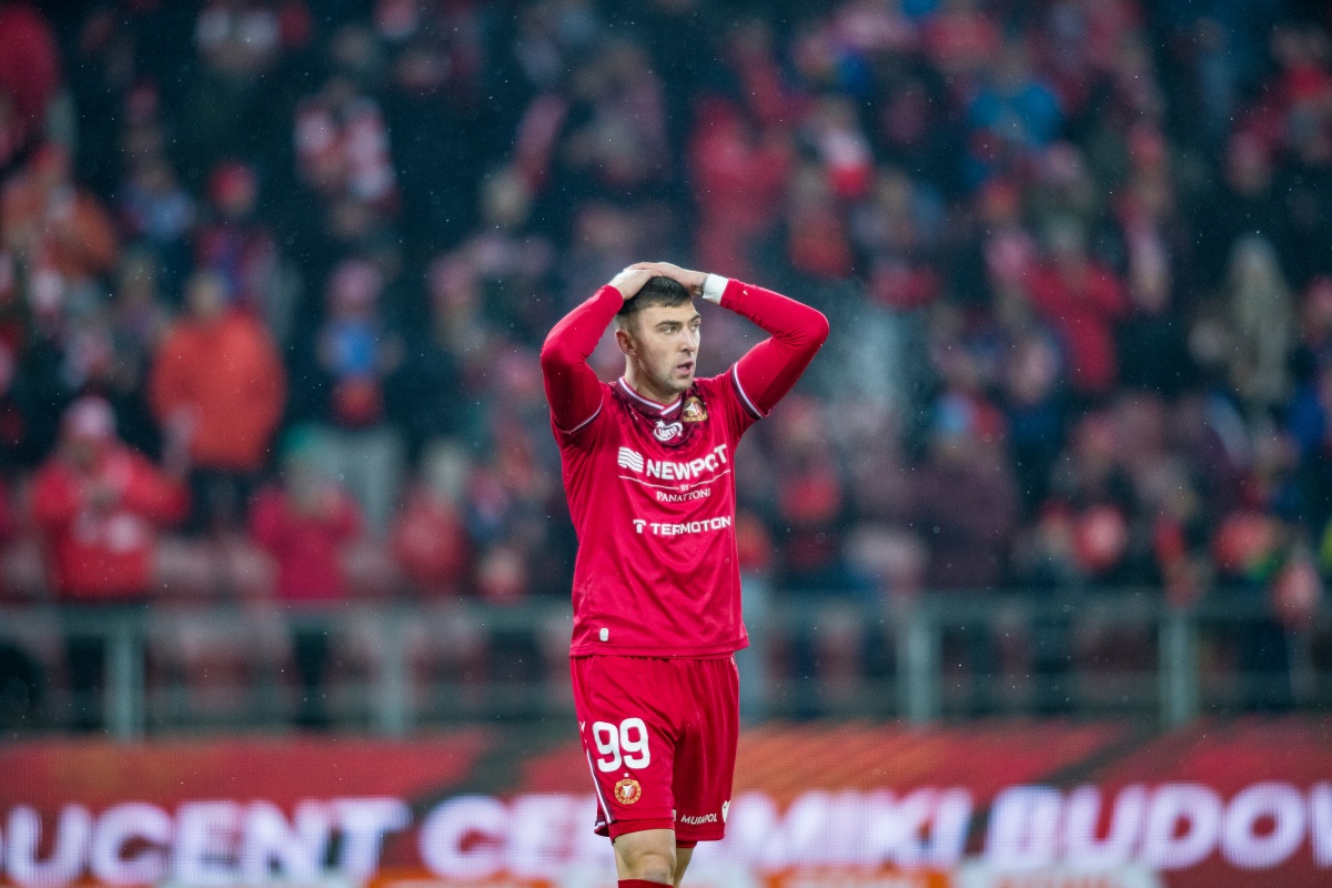 Komisja Ligi ukarała piłkarza Widzewa Łódź! Wiadomo, czy zagra z Piastem - Goal.pl