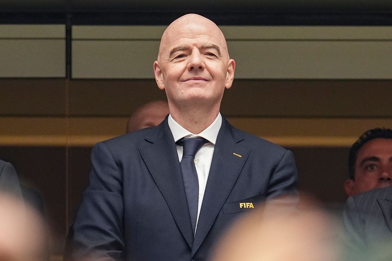 Europa straszy bojkotem, a tu taki komunikat. Oni stają murem za Infantino