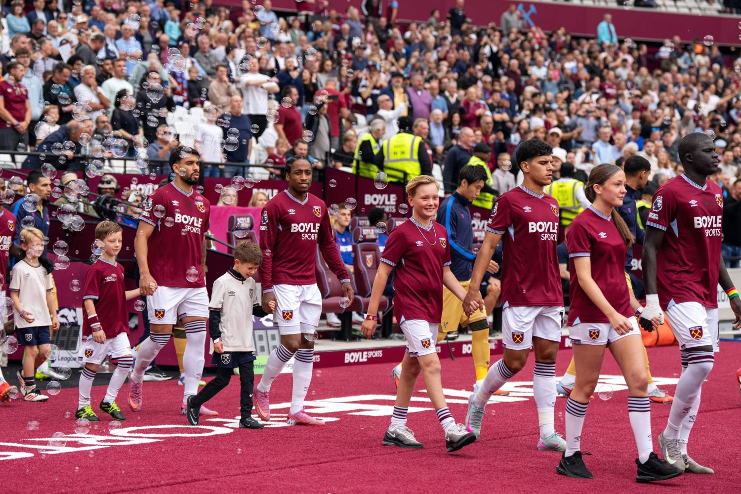 West Ham United przygotowuje się do wielkiej rozbiórki. Siedmiu graczy typowanych do odejścia | Transfery.info