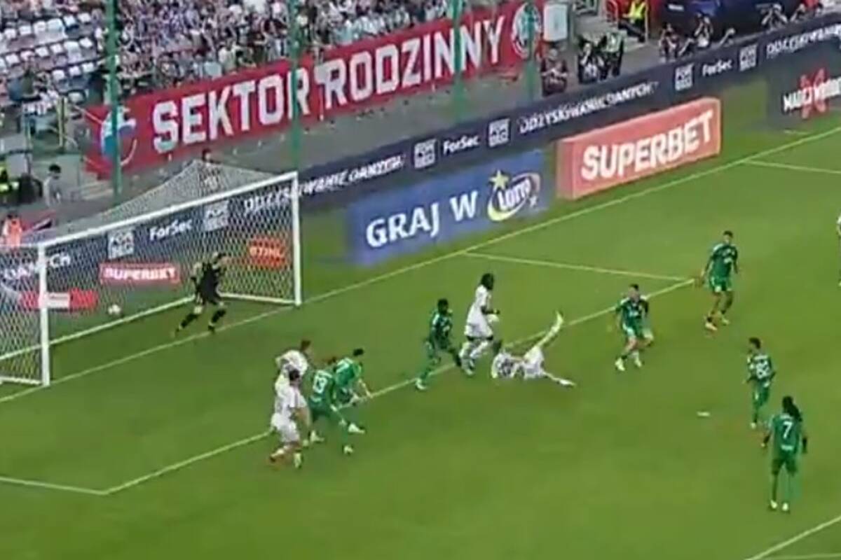 O matko, co za bramka w Multilidze! Kamery pokazały Podolskiego [WIDEO]