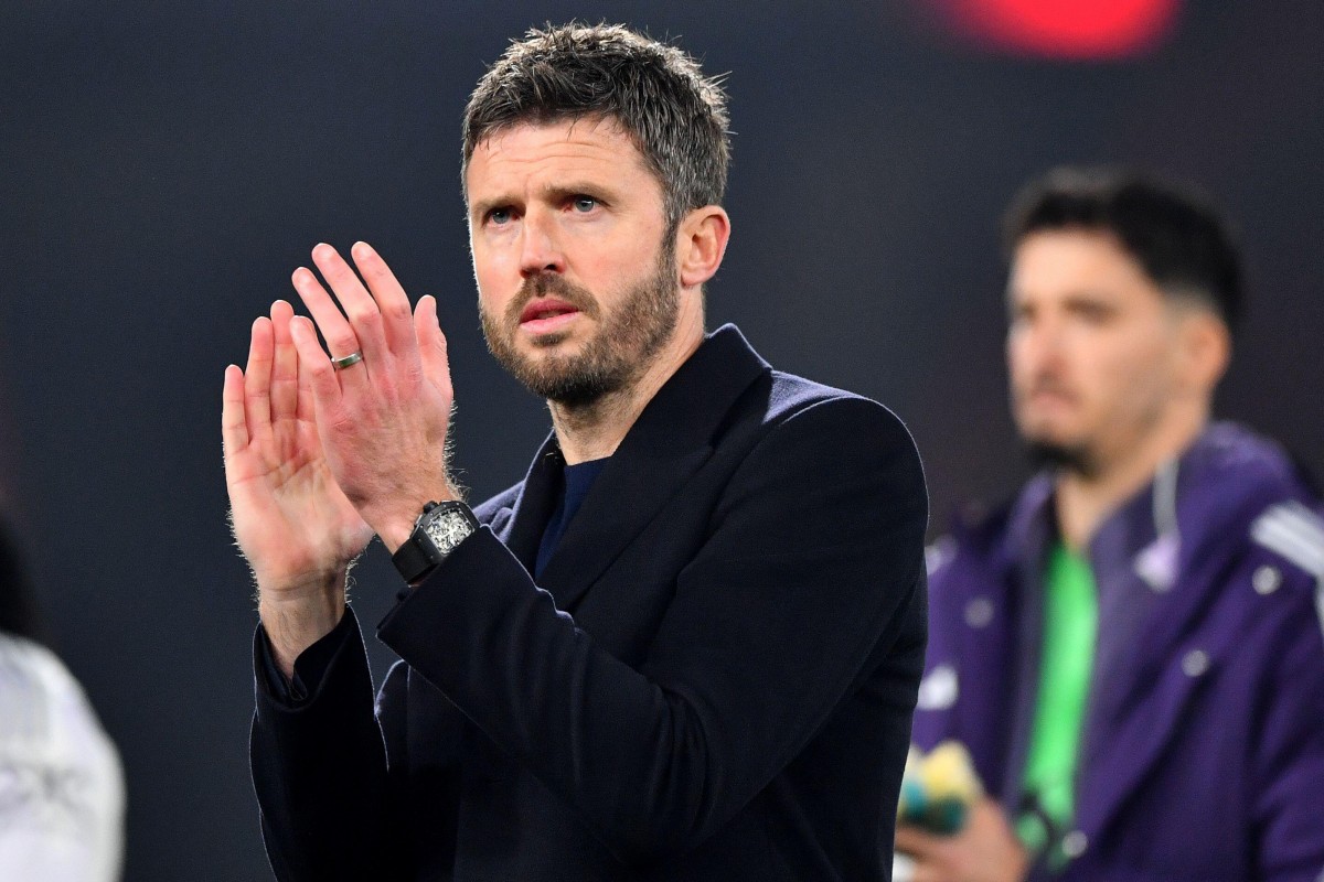 Man United sprowadzi brazylijskiego pomocnika? Zawodnik sam się oferuje!