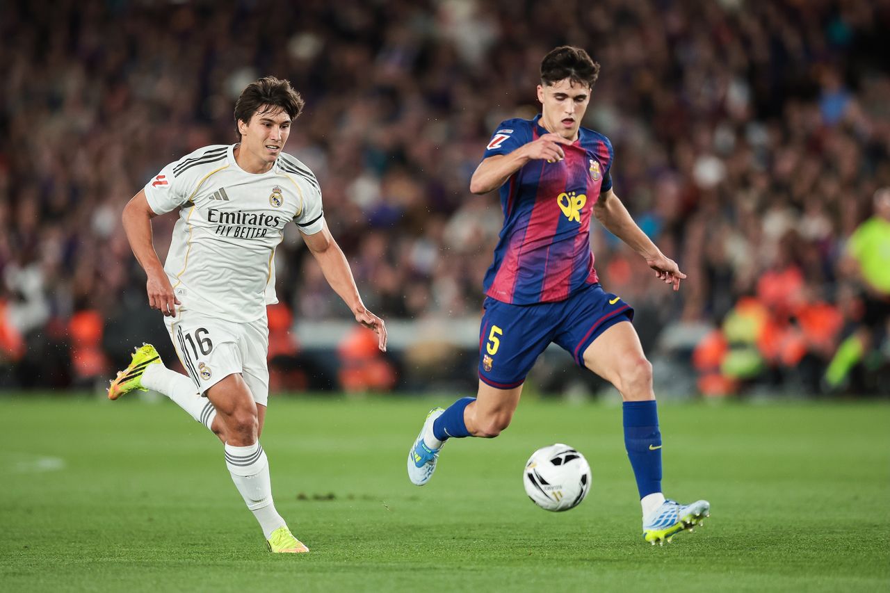 Rewolucja w FC Barcelonie. Katalończycy chcą naśladować odwiecznego rywala