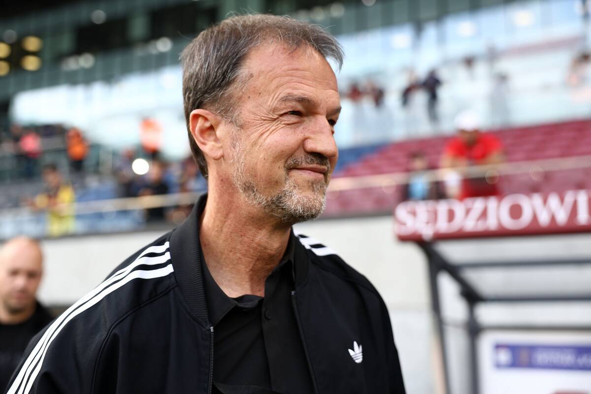 Wrze w Legii? Bobić kontra Papszun. 