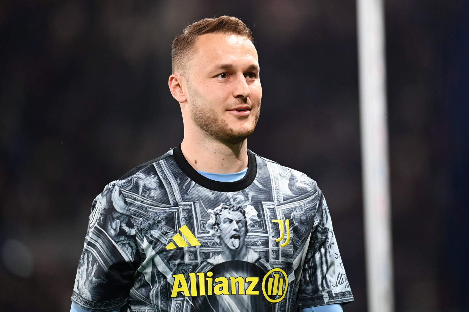 Mają najmniejszą kadrę w Premier League. Pomocnik Juventusu na ratunek?