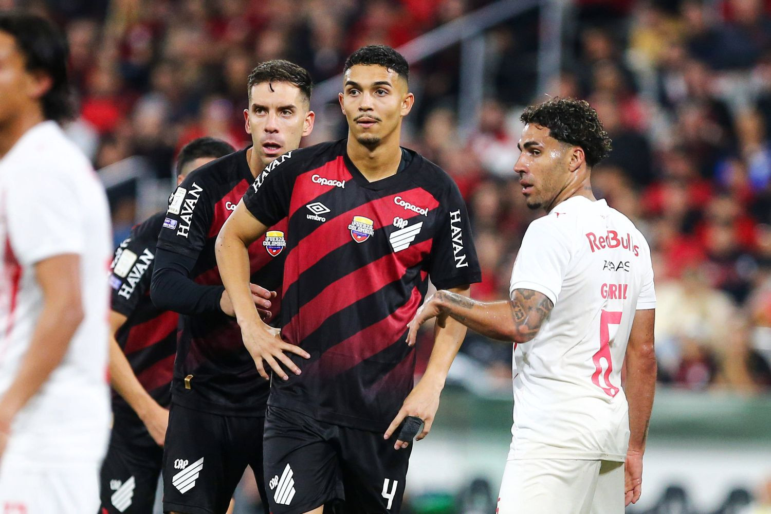 FC Barcelona obserwuje 19-latka. Chce go pół Europy