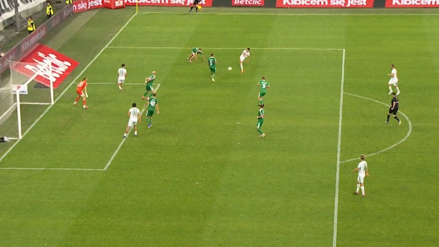 Wyzwiska i kompromitacja. Lechia rozbita w Gdańsku
