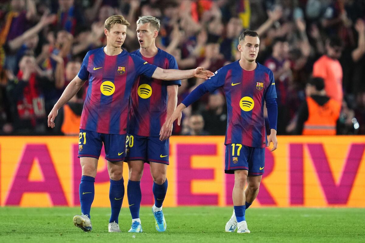Barcelona podjęła zaskakującą decyzję. Zawodnik odejdzie mimo kontuzji De Jonga