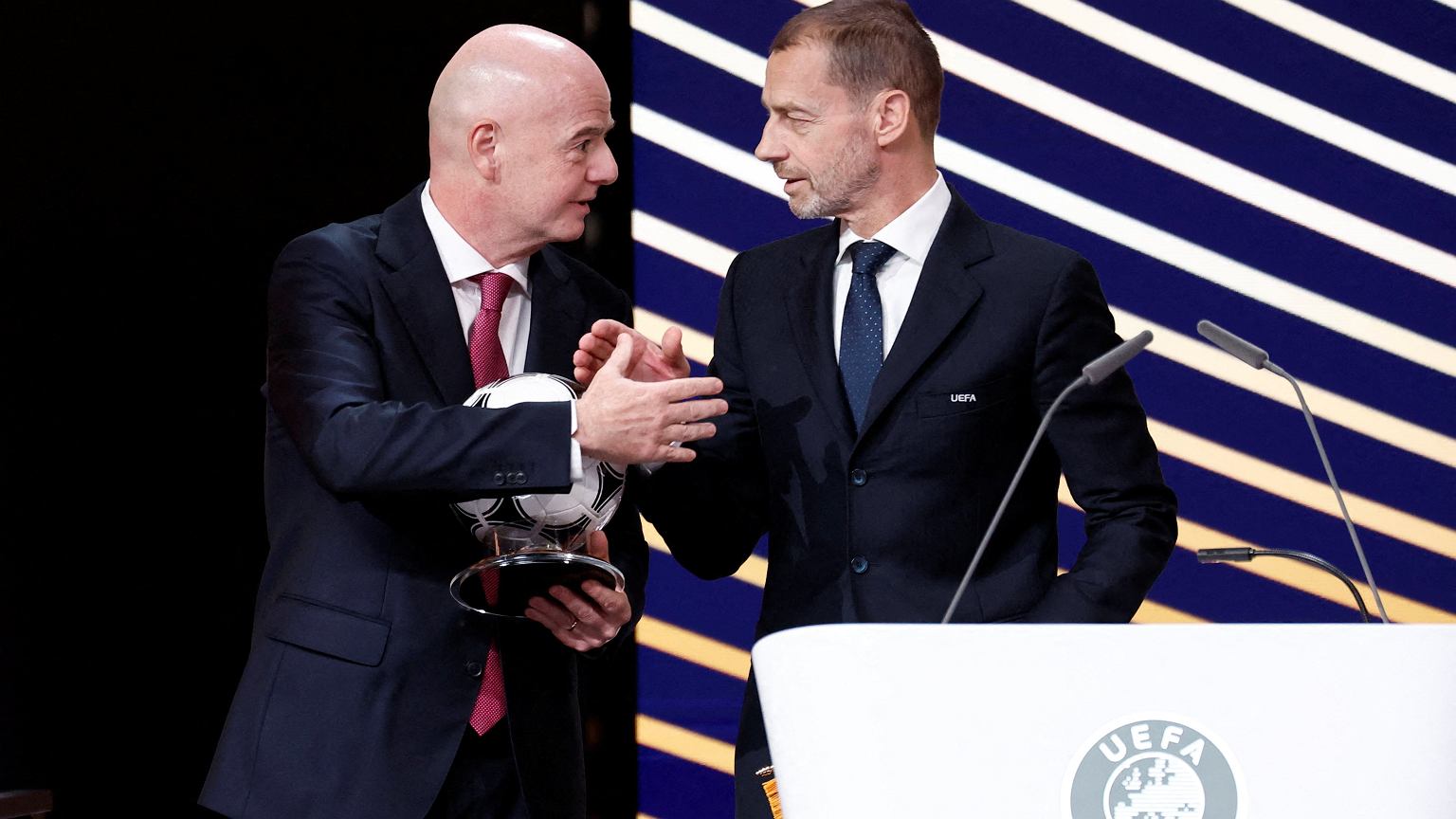 FIFA się poddała, ale to nie koniec! UEFA reaguje