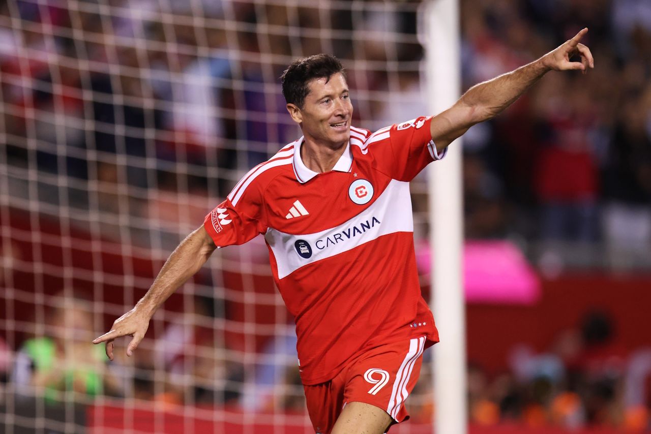 Lewandowski przyciągnął fanów w Chicago! Polak pomógł w pobiciu rekordu
