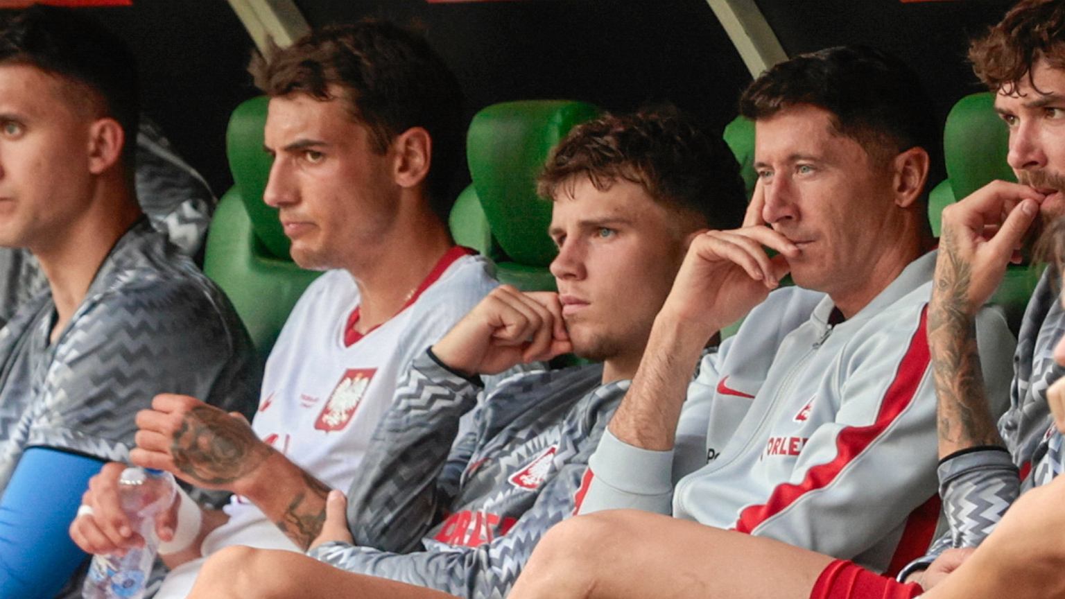 Lawina komentarzy ws. transferu Lewandowskiego. 