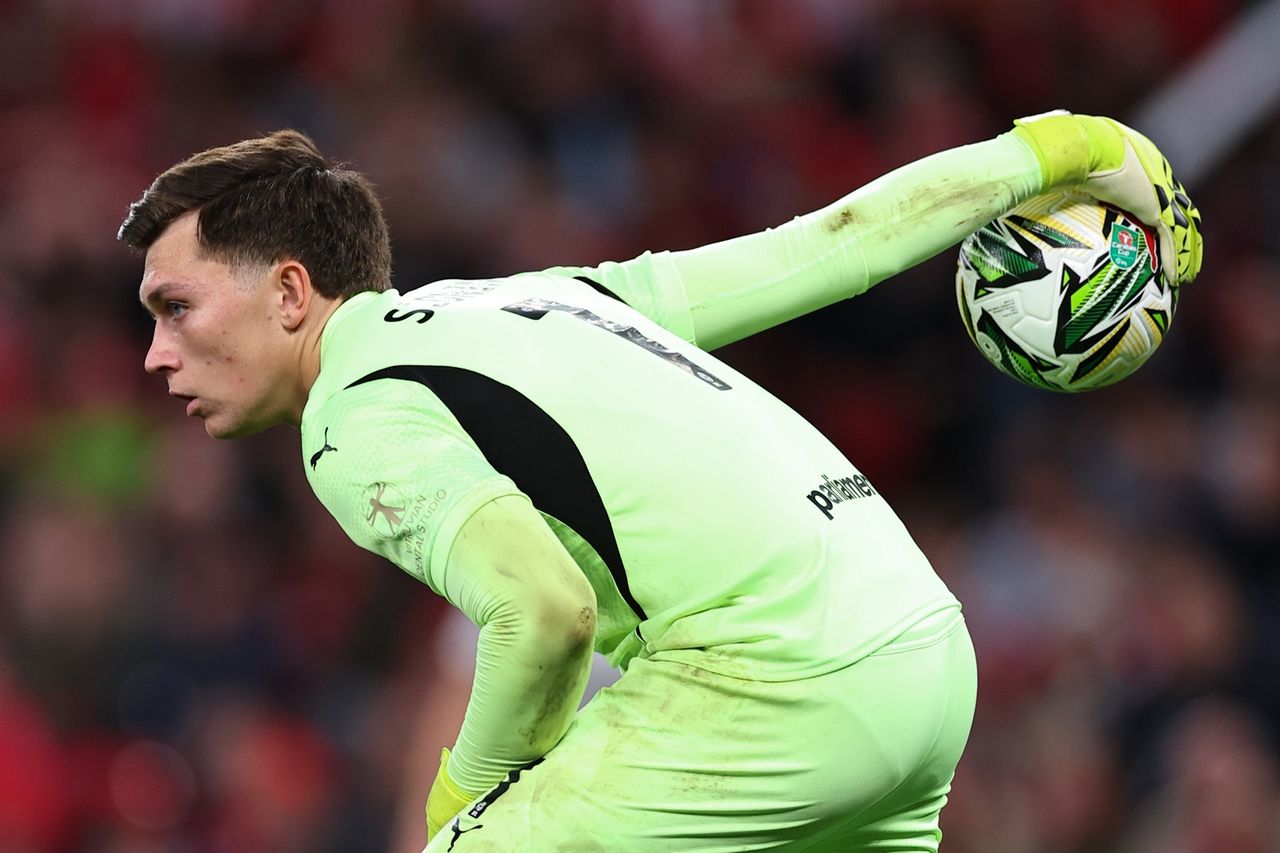 Slonina może stanąć w szranki z Piekutowskim. Szykuje się transfer z Chelsea