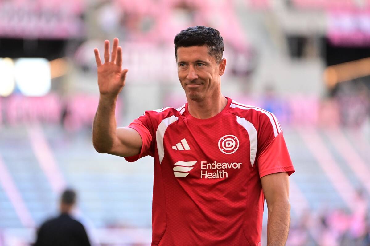 Lewandowski namawia piłkarza na transfer do Fire. 