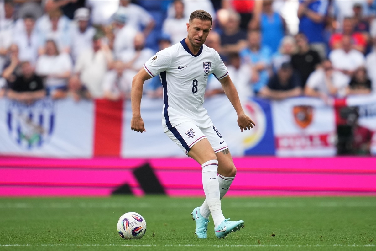 Jordan Henderson finalizuje hitowy transfer! Testy medyczne